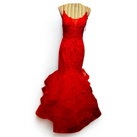 NWT gown by COLORS Dress. Tie back adjustable waist. Sz 12. Perfect for PROM. - Picture 3 of 12